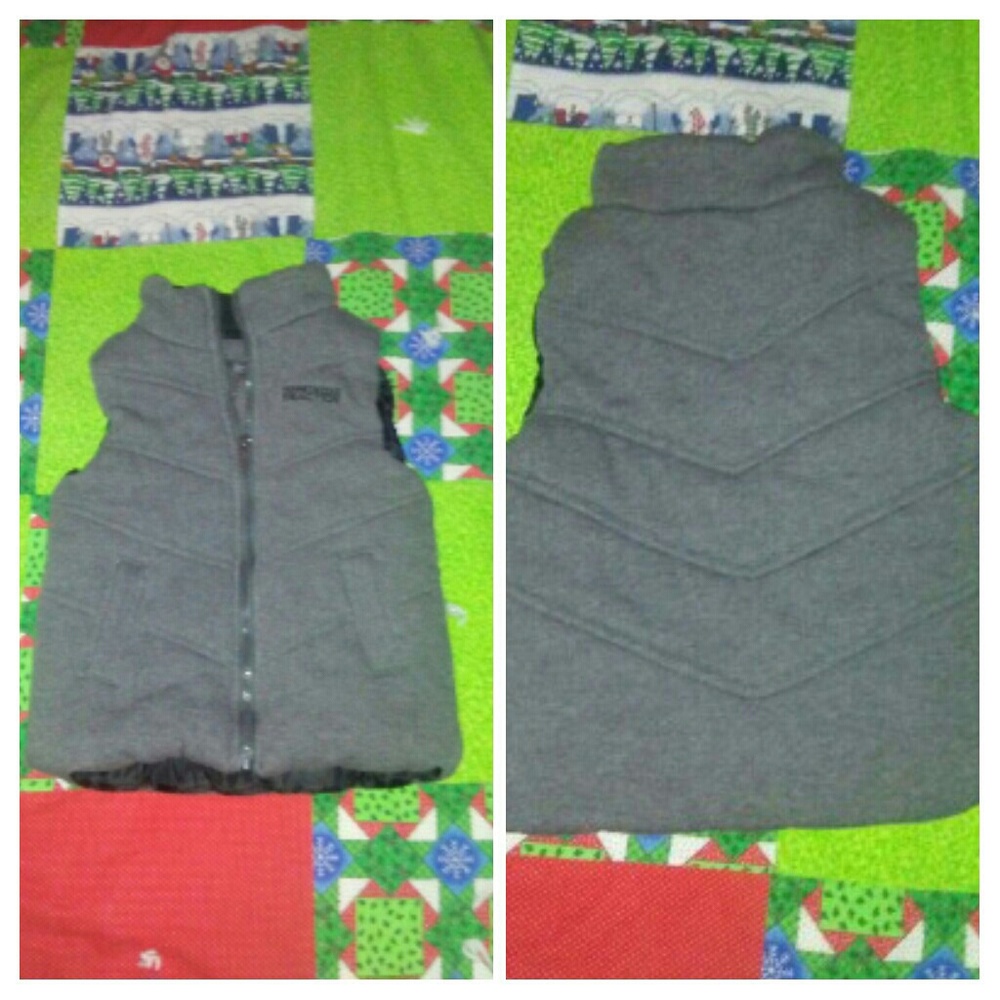 Soft puffy Kenneth Cole vest 😆
